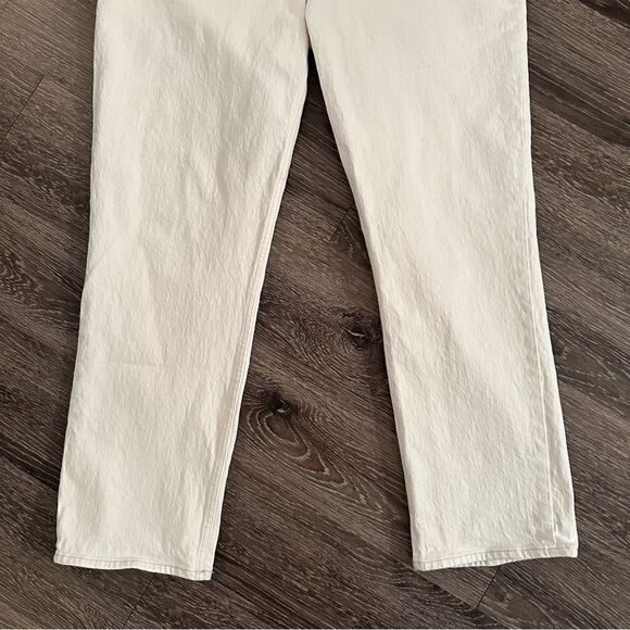 Abercrombie & Fitch Ultra High Rise 90s Straight Jean - Picture 2 of 5